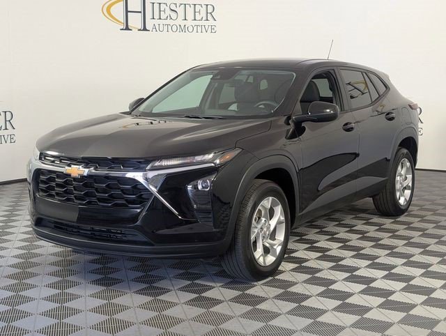 Certified 2024 Chevrolet Trax LS w/ LS Convenience Package FWD image 4