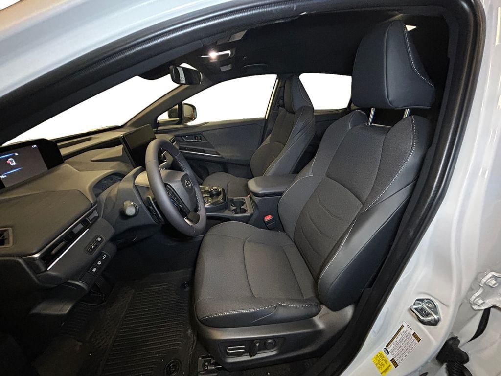 New 2026 Toyota C-HR AWD/4WD image 9
