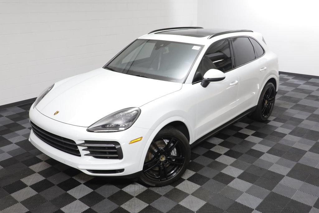 Used 2022 Porsche Cayenne Platinum Edition AWD/4WD image 2