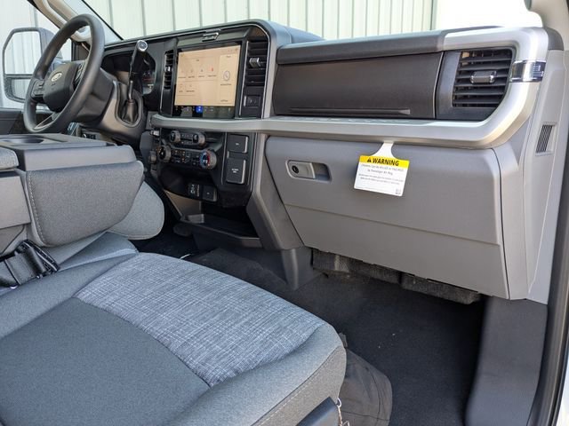 New 2026 Ford F450 XLT w/ XLT Premium Package image 31