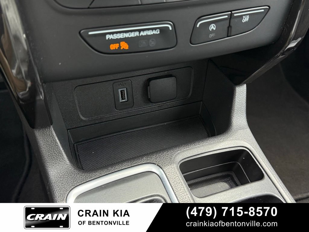 Used 2019 Ford Escape SE FWD image 19