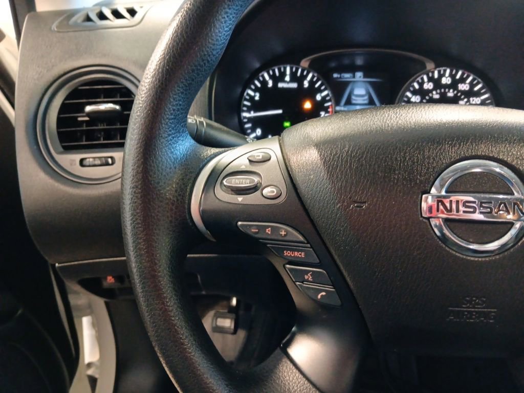 Used 2018 Nissan Pathfinder S AWD/4WD image 19