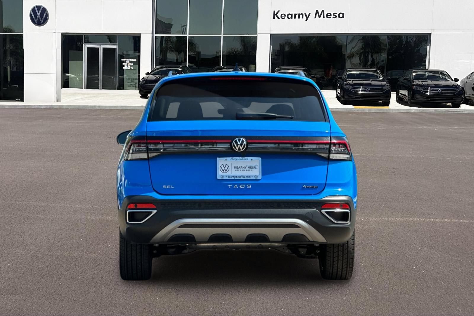 Used 2025 Volkswagen Taos SEL AWD/4WD image 5