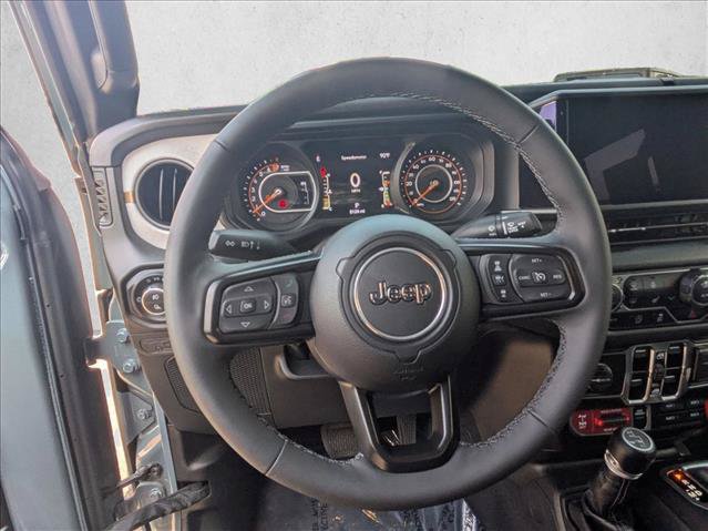 Used 2025 Jeep Gladiator Sport AWD/4WD image 19