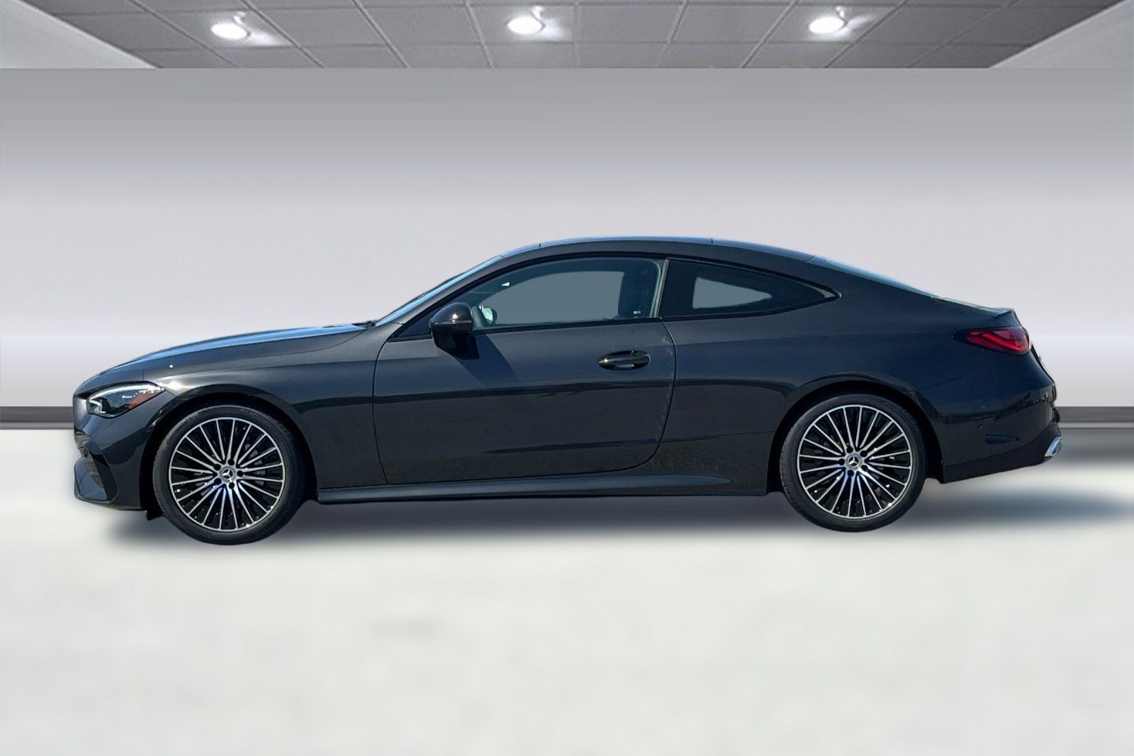 New 2027 Mercedes-Benz CLE 300 4MATIC Coupe image 2