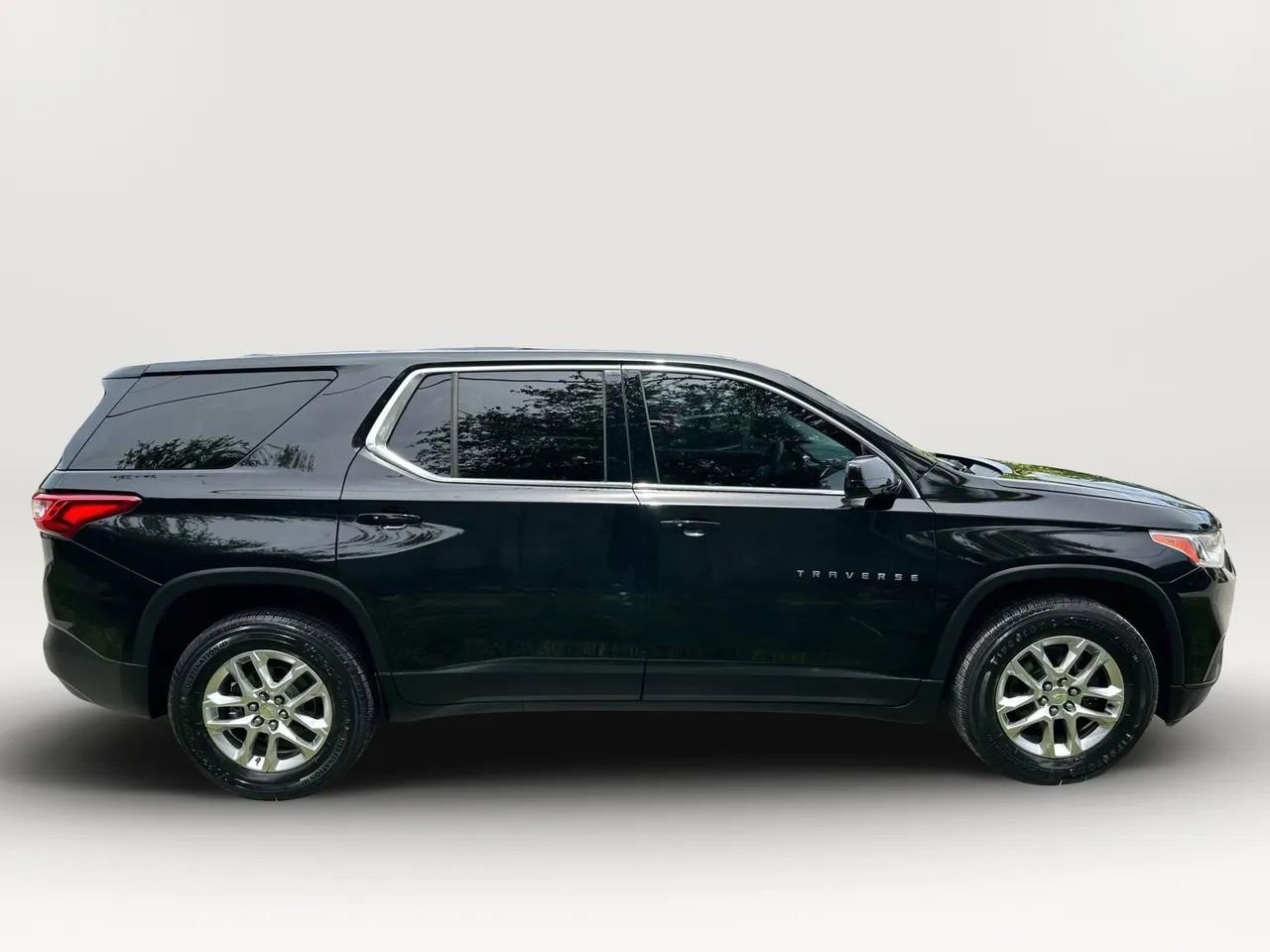 Used 2020 Chevrolet Traverse LS image 7