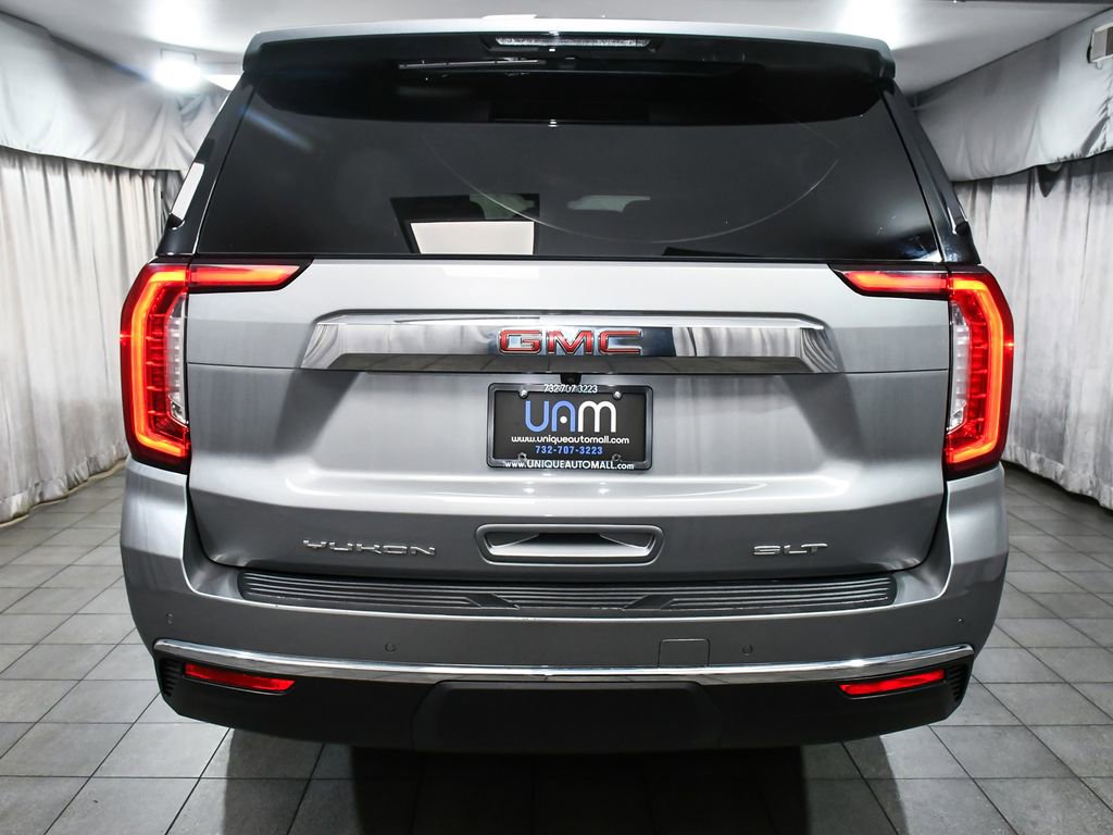 Used 2023 GMC Yukon XL SLT w/ SLT Premium Package image 5
