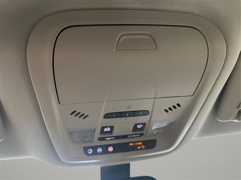 Used 2020 Buick Enclave Essence w/ LPO, Luxury Package FWD image 10