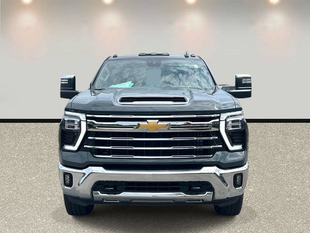 Used 2026 Chevrolet Silverado 2500 LTZ AWD/4WD image 2