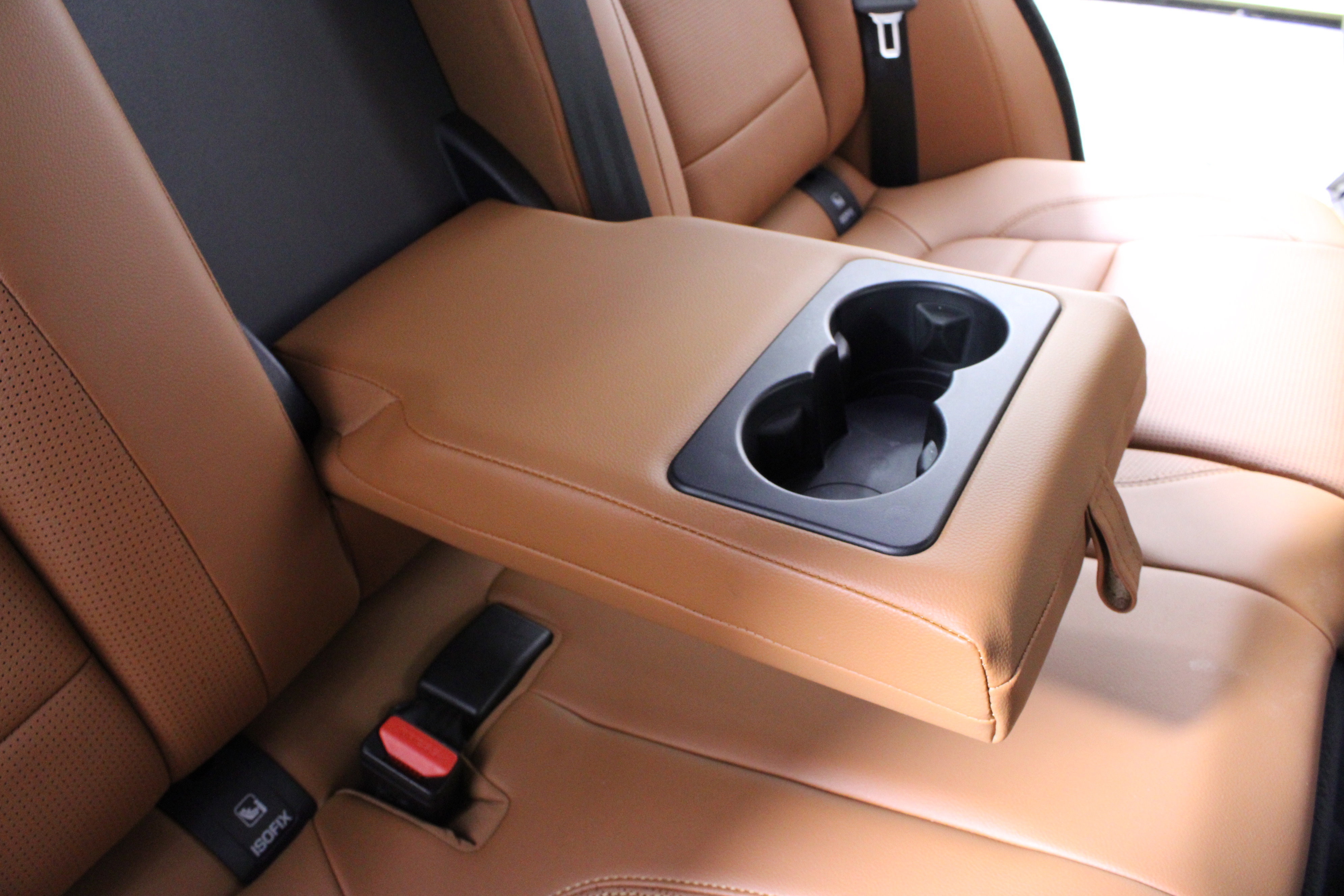 Used 2023 Jaguar F-PACE R-Dynamic S image 16