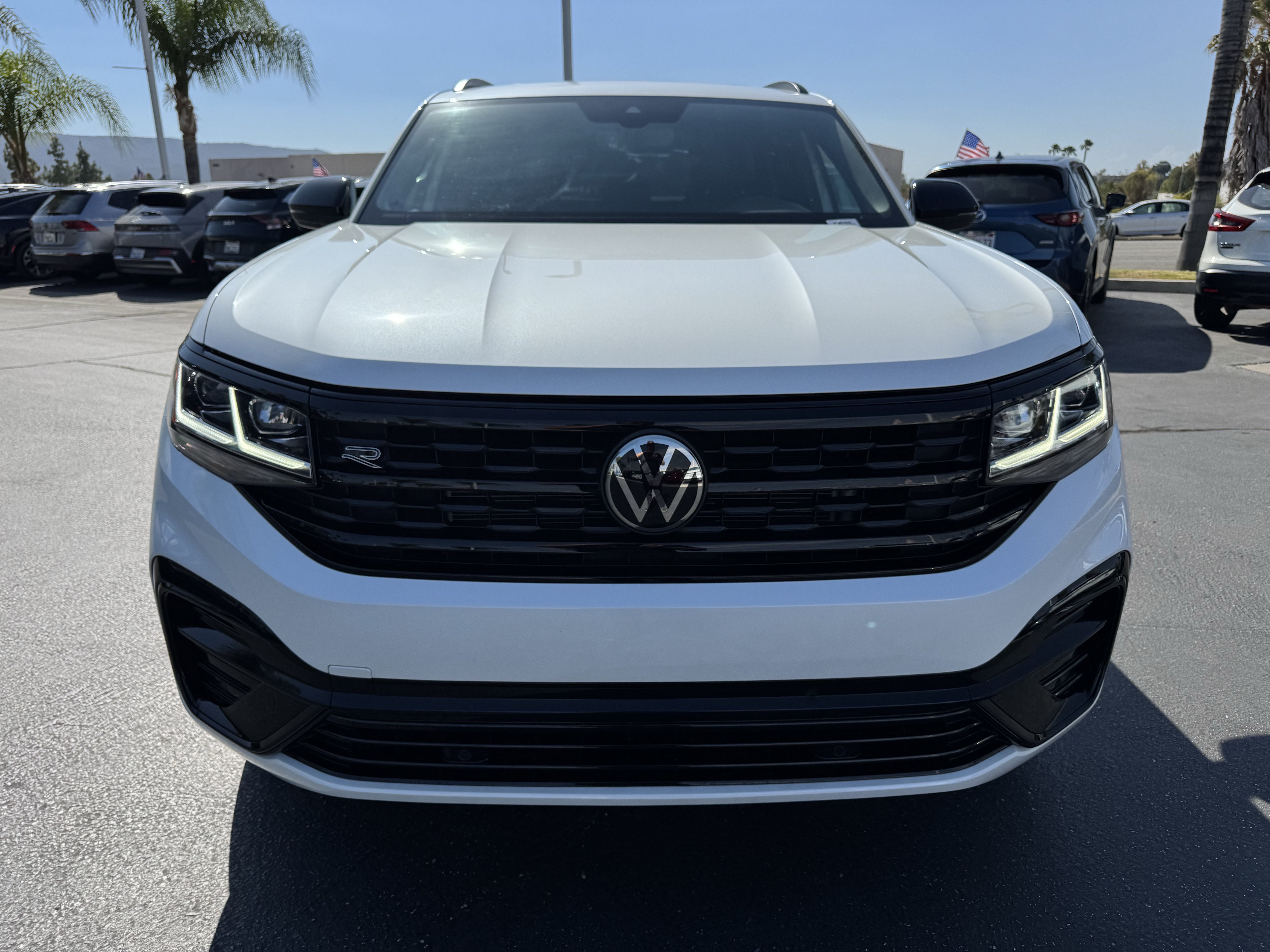 Certified 2023 Volkswagen Atlas Cross Sport SEL R-Line AWD/4WD image 4