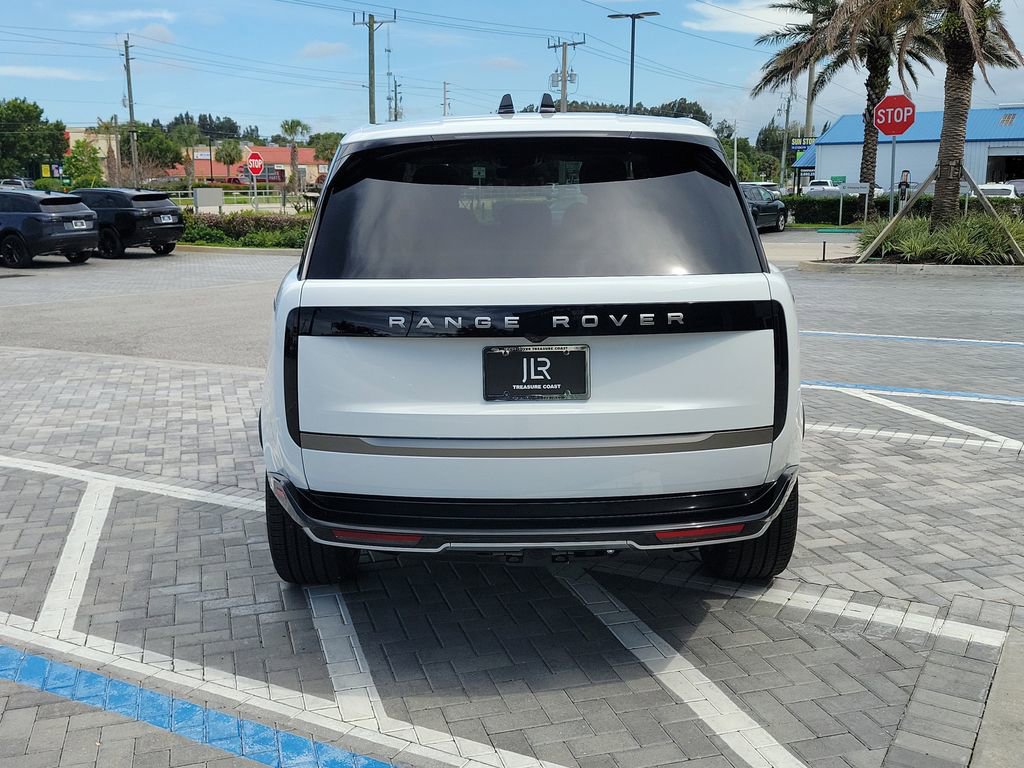 New 2026 Land Rover Range Rover Long Wheelbase SE AWD/4WD image 4
