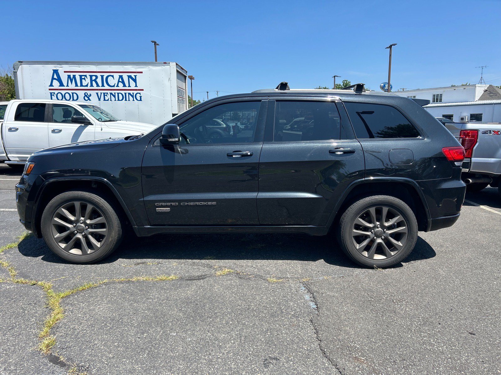 Used 2016 Jeep Grand Cherokee Limited 75th Anniversary AWD/4WD image 8