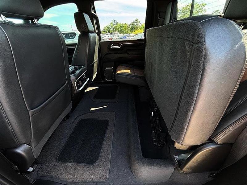 Used 2024 Chevrolet Silverado 3500 High Country image 38