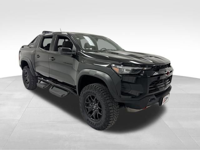 Certified 2025 Chevrolet Colorado ZR2 w/ Midnight Edition image 7
