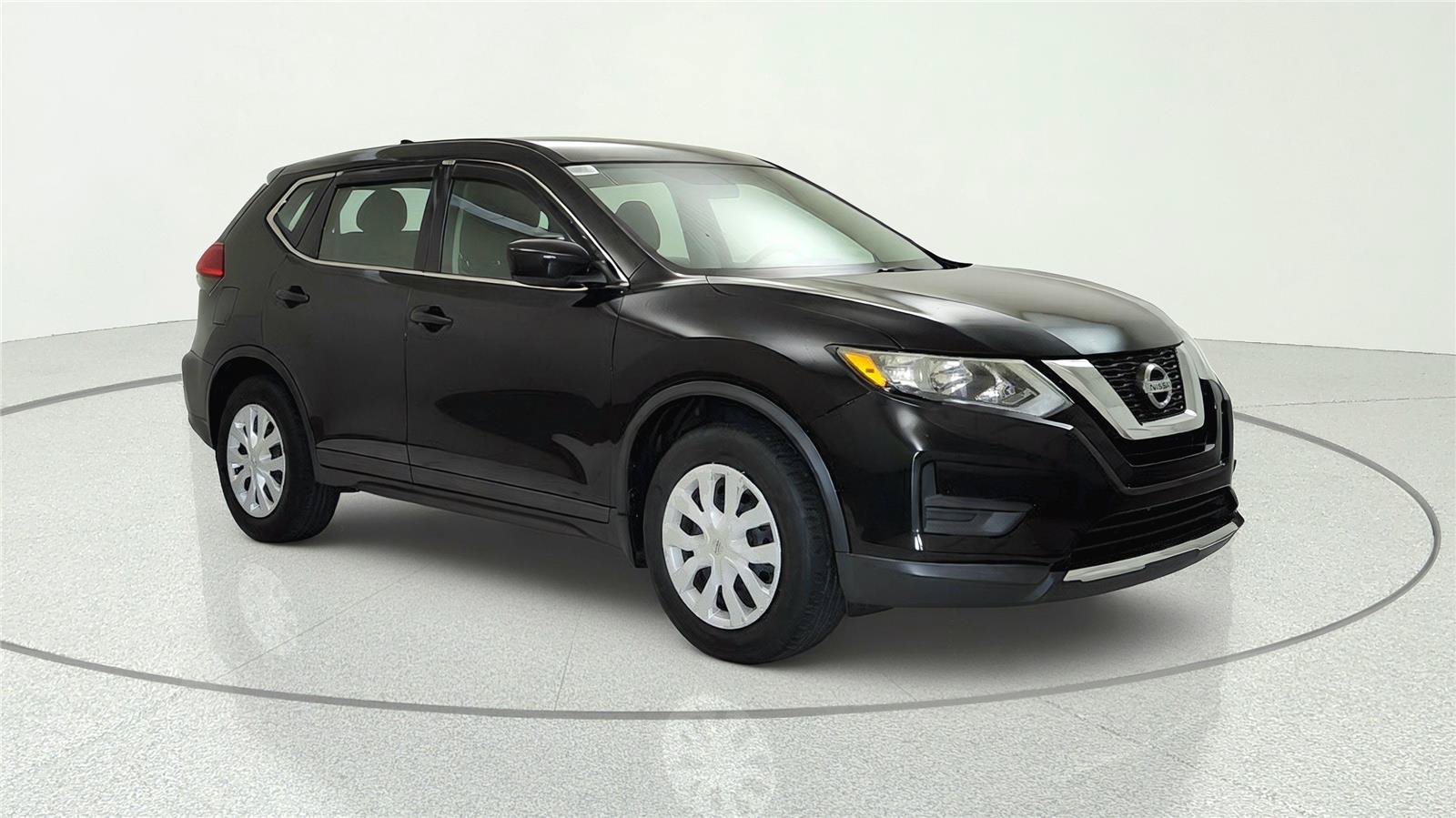Used 2017 Nissan Rogue S FWD image 1
