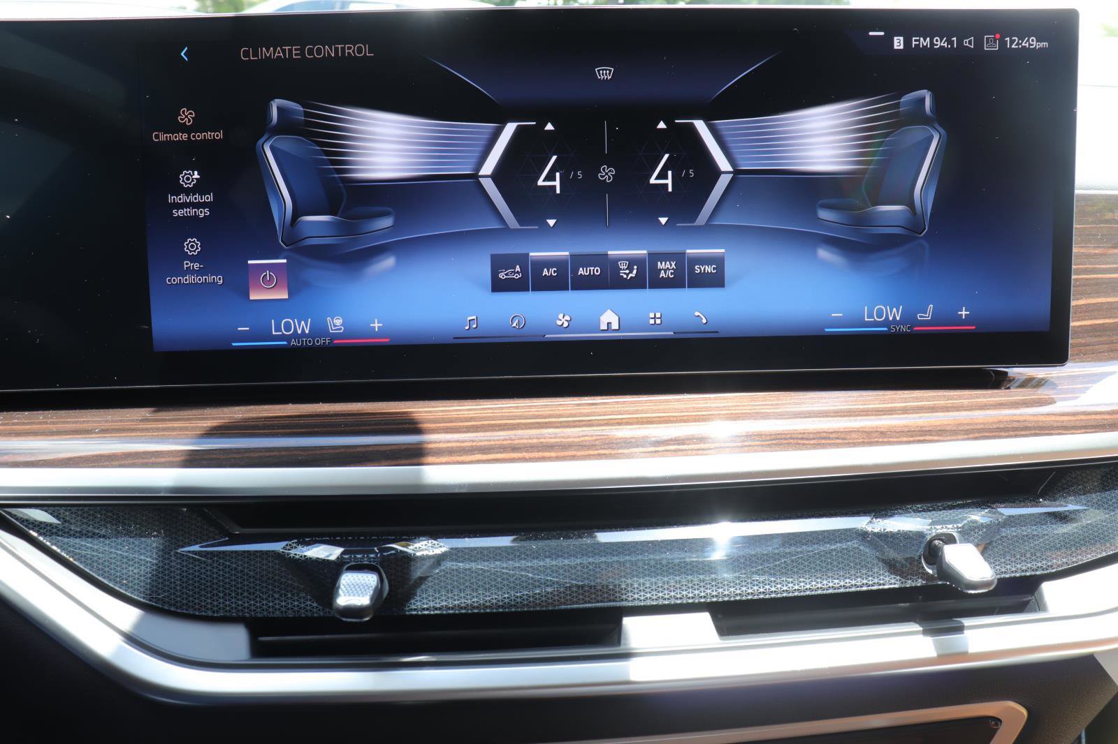 New 2026 BMW X7 xDrive40i w/ Premium Package image 37