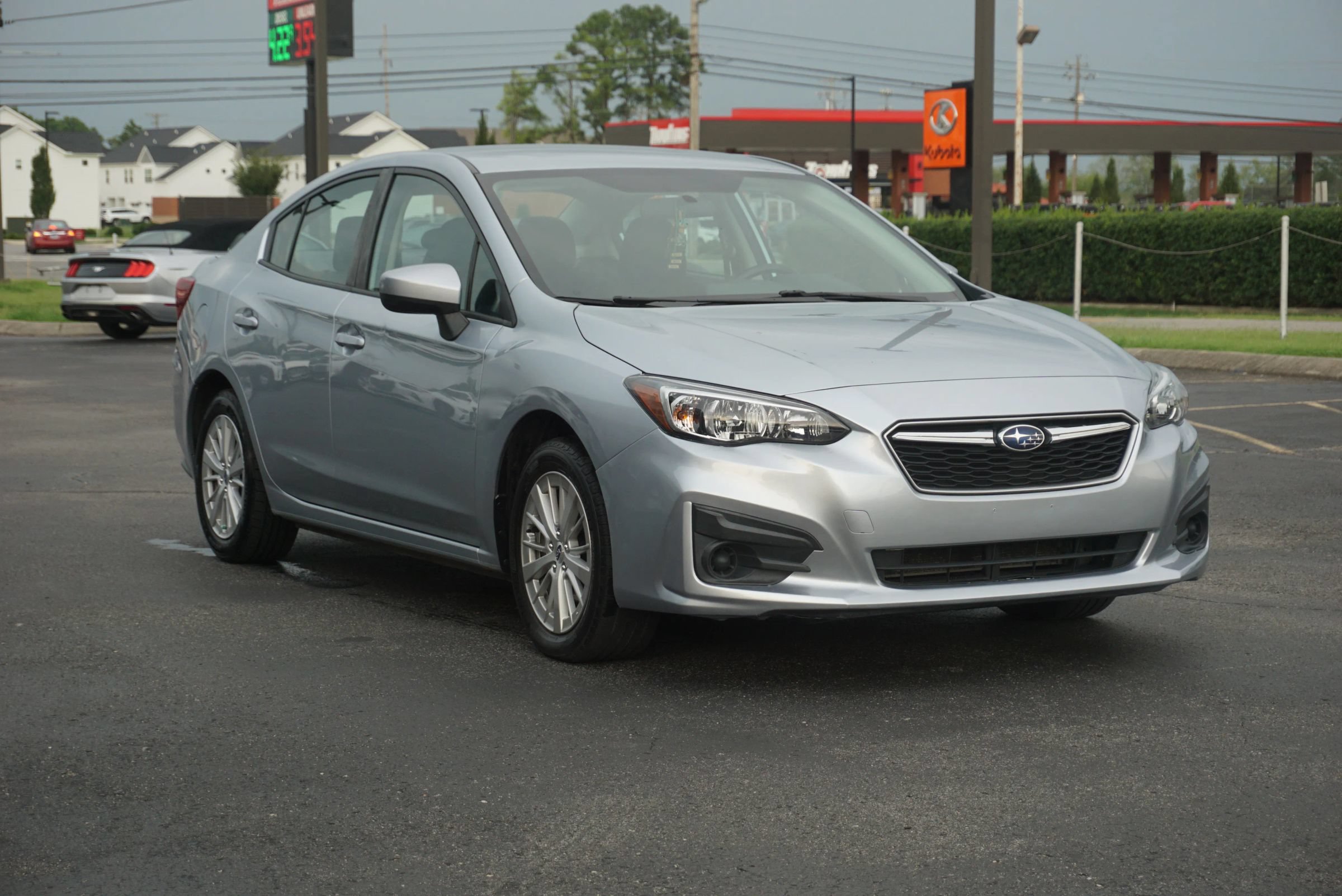 Used 2017 Subaru Impreza 2.0i Premium AWD/4WD image 3
