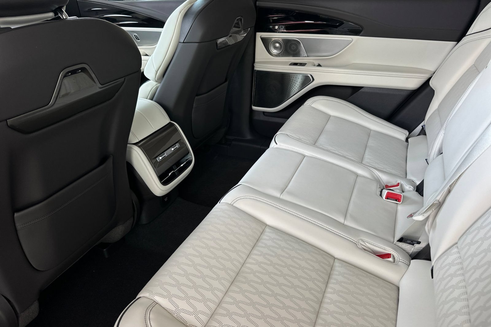 New 2026 Lincoln Nautilus Black Label AWD/4WD image 11