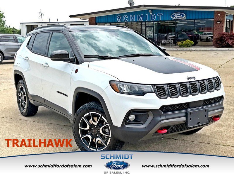 Used 2025 Jeep Compass Trailhawk AWD/4WD image 1