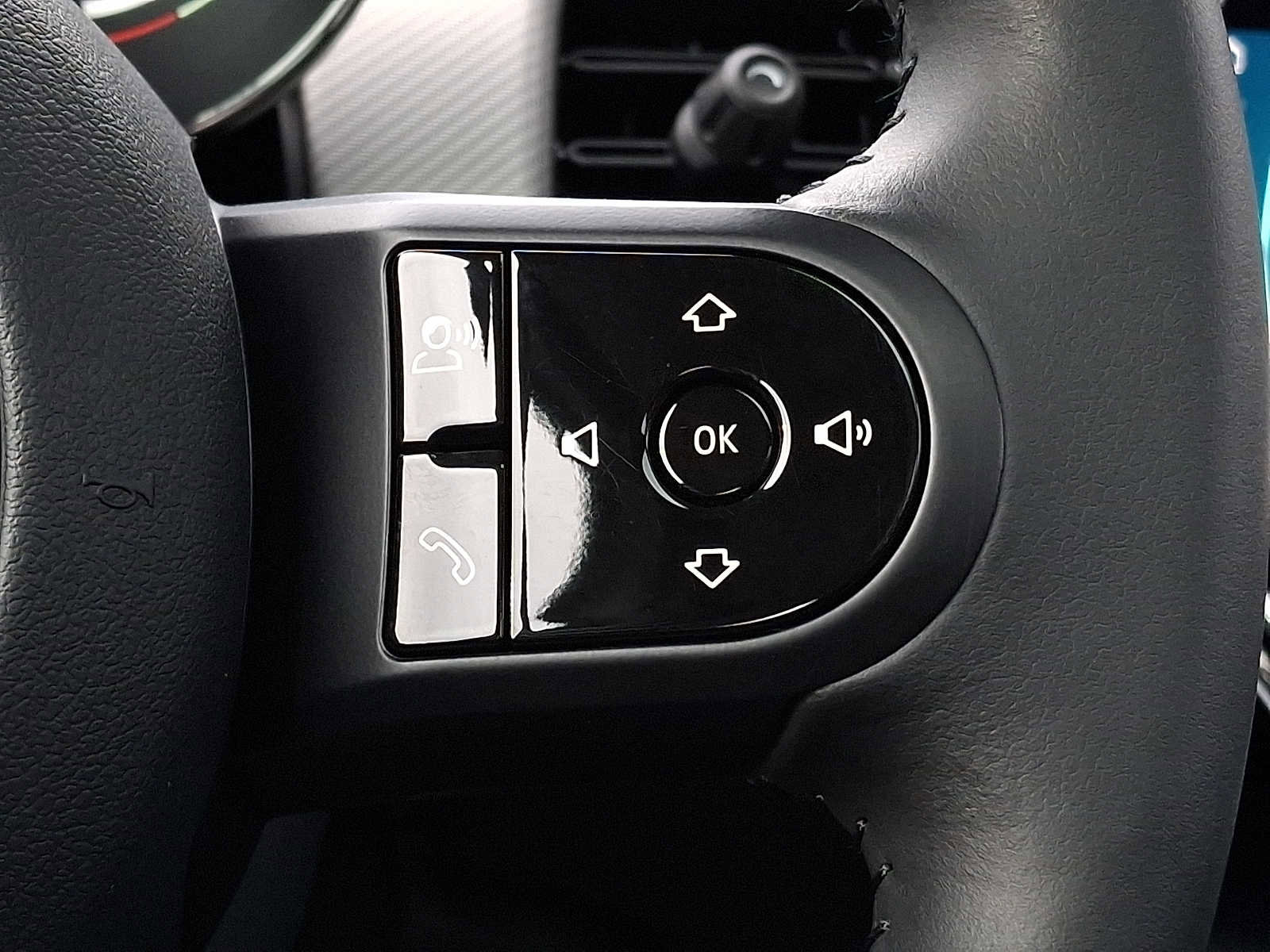 Certified 2023 MINI Cooper 4-Door Hardtop image 21