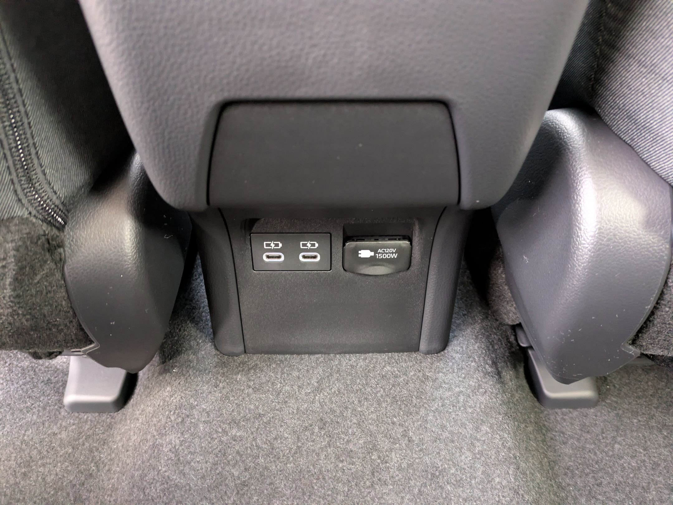 New 2026 Toyota Prius Plug-In Hybrid FWD image 17