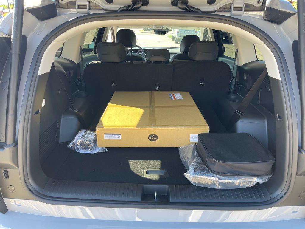New 2026 Hyundai Ioniq 9 SEL AWD/4WD image 35