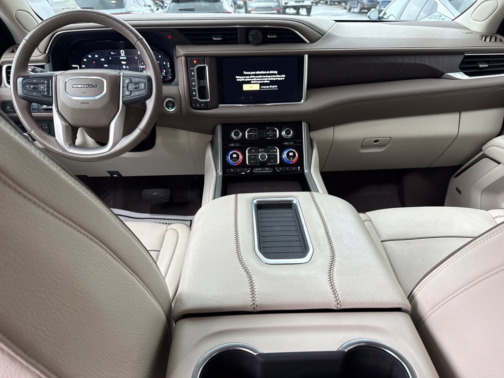 Used 2022 GMC Yukon Denali AWD/4WD image 17