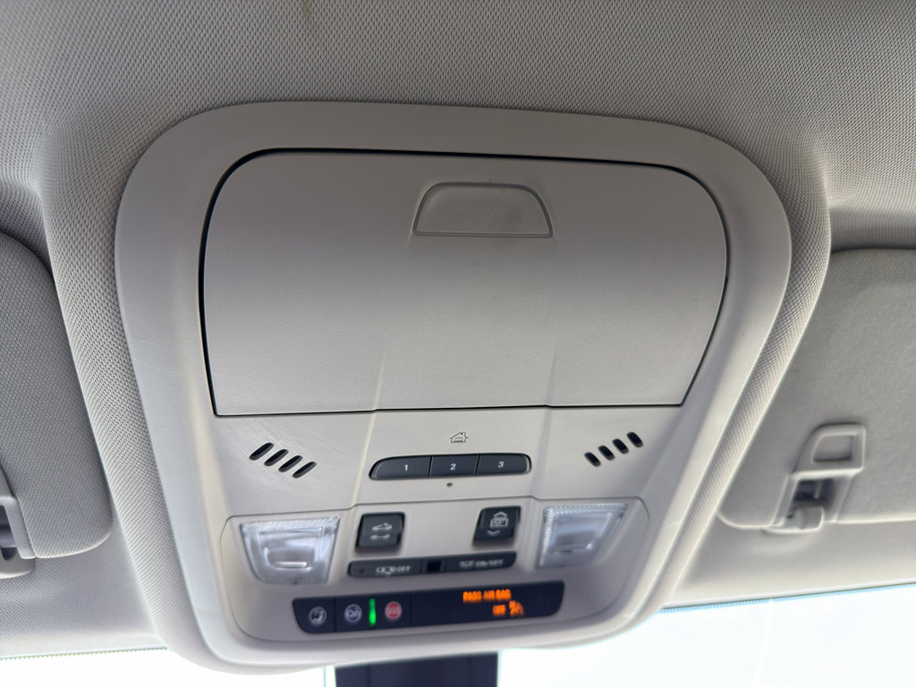 Used 2023 GMC Terrain Denali w/ Denali Premium Package image 25