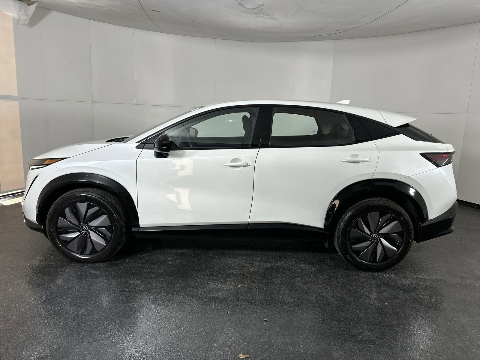 Certified 2024 Nissan Ariya AWD image 5