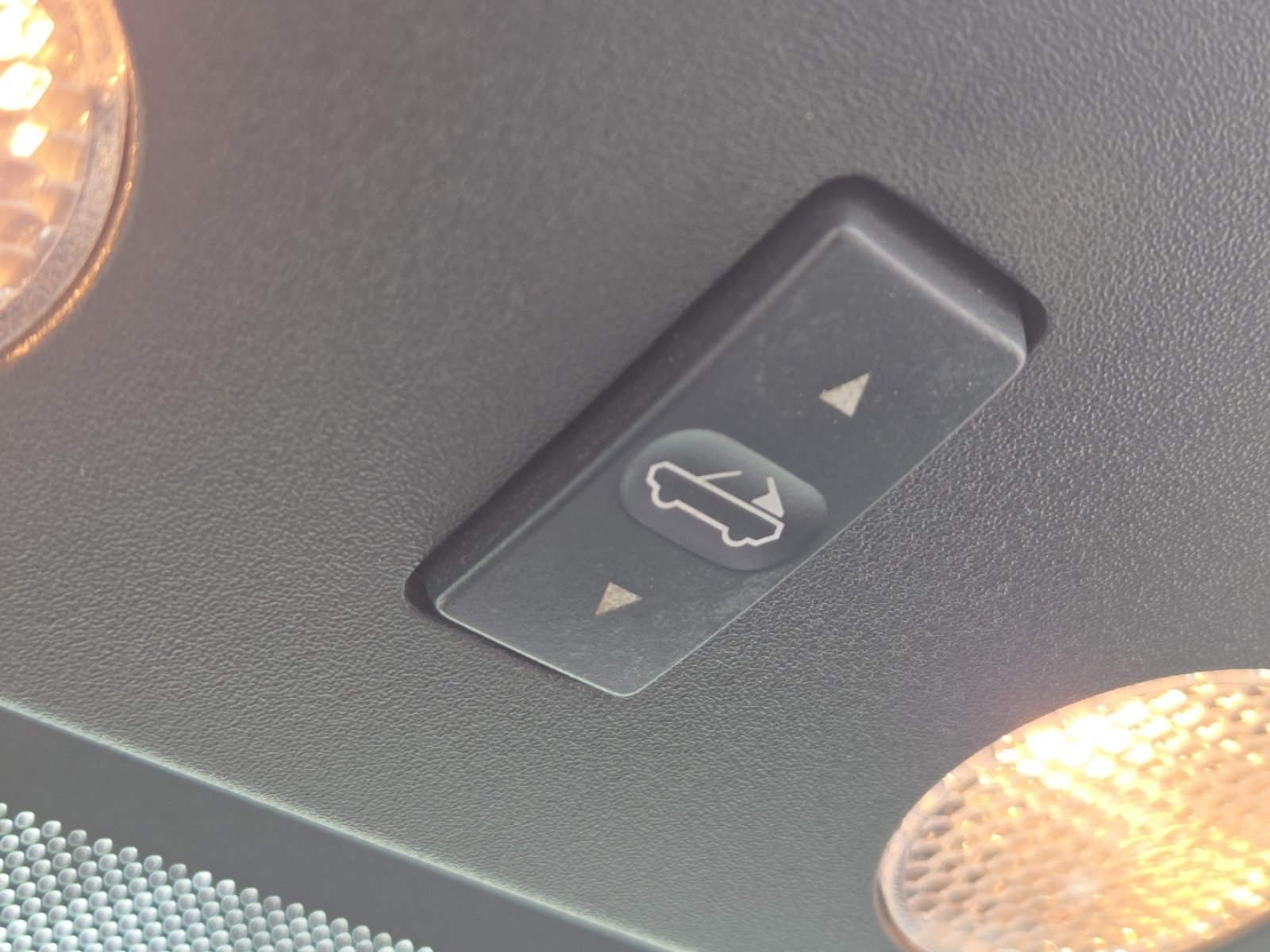 Used 2006 Ford Mustang Convertible RWD image 5