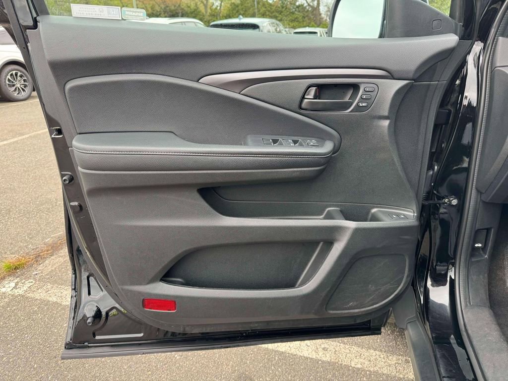 Used 2023 Honda Passport EX-L image 18