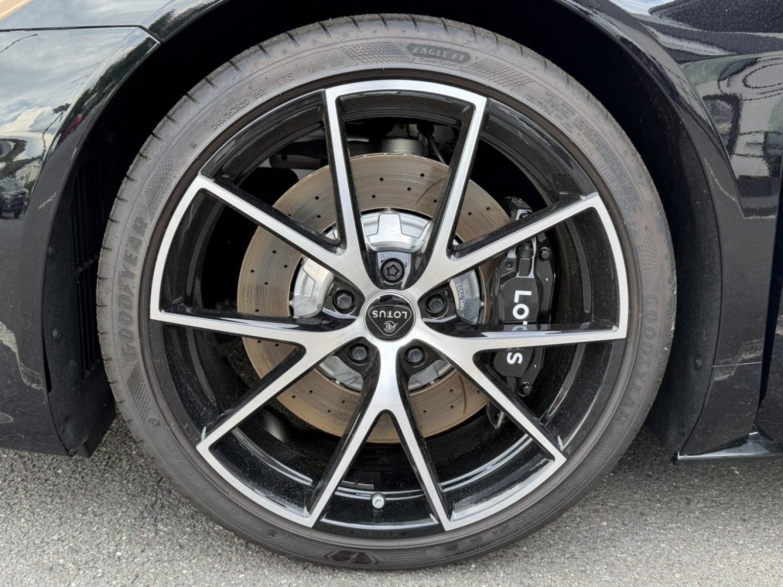 Used 2025 Lotus Emira RWD image 12
