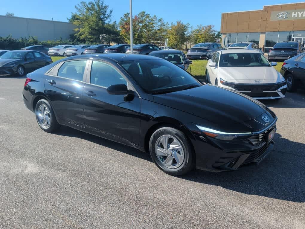 New 2026 Hyundai Elantra SE FWD image 14