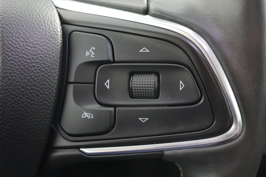 Used 2023 Buick Envision Essence AWD/4WD image 12