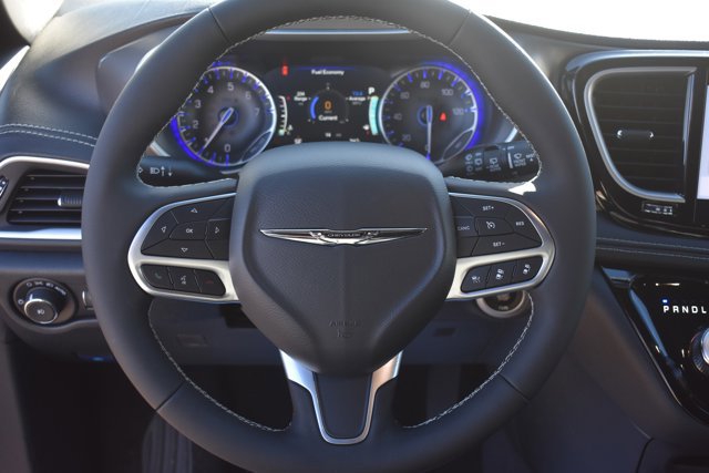 New 2026 Chrysler Pacifica Select image 21