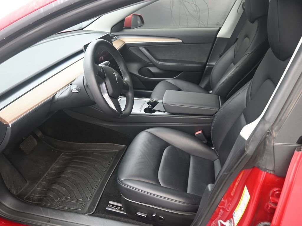 Used 2023 Tesla Model 3 Standard Range image 16