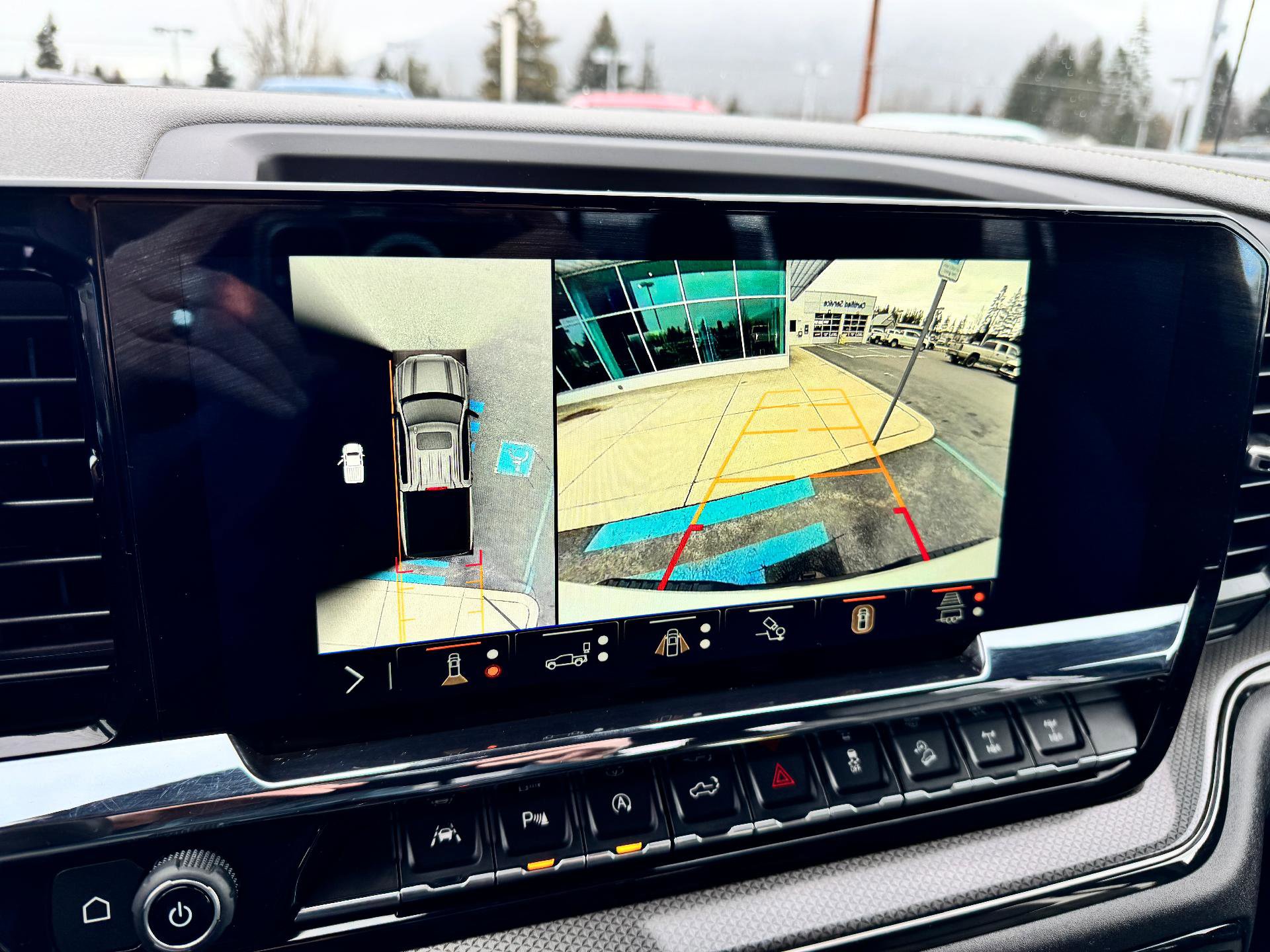 Used 2024 Chevrolet Silverado 1500 ZR2 w/ Technology Package image 31