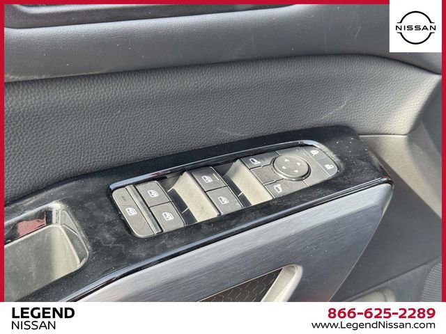 Used 2023 Nissan Pathfinder SL image 15