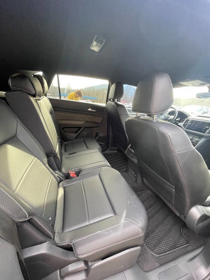 Used 2021 Volkswagen Atlas Cross Sport SE image 16