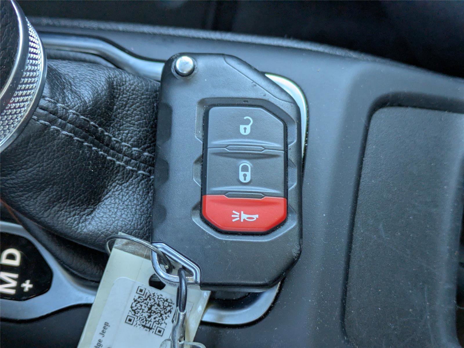 Used 2025 Jeep Wrangler Sahara w/ Safety Group AWD/4WD image 30