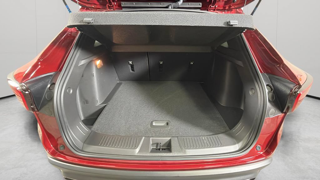 Certified 2024 Chevrolet Trax RS w/ Sunroof Package FWD image 29