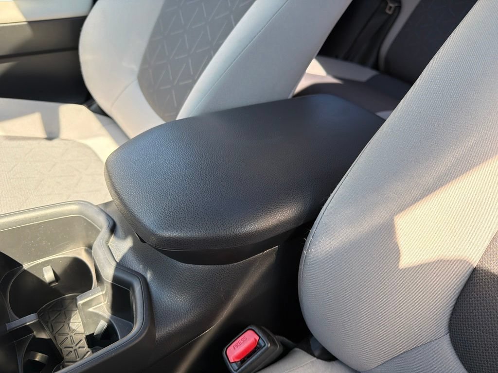 Used 2022 Toyota RAV4 XLE w/ Convenience Package AWD/4WD image 14