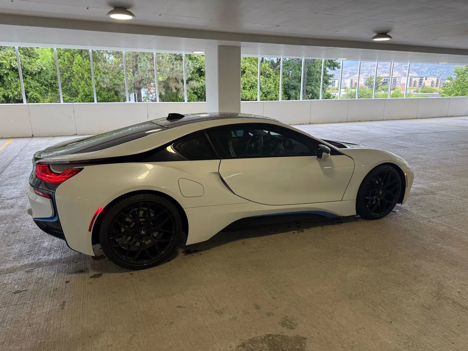 Used 2015 BMW i8 image 14