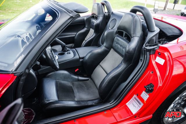 Used 2003 Dodge Viper SRT-10 image 4