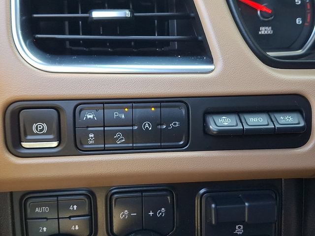 Used 2021 Chevrolet Suburban Premier w/ Premium Package AWD/4WD image 27
