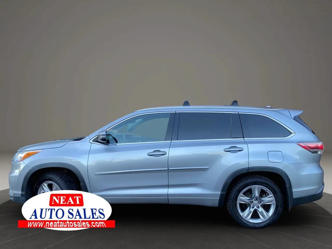 Used 2015 Toyota Highlander Limited AWD/4WD image 9