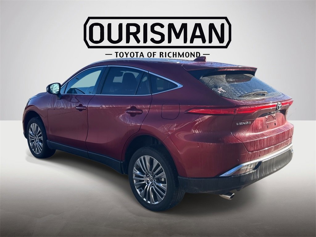Used 2023 Toyota Venza Limited image 6