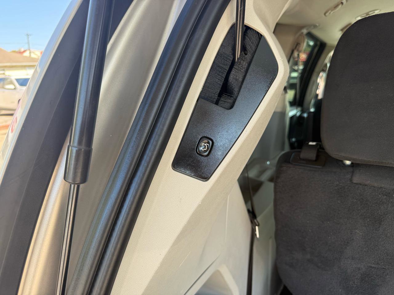 Used 2016 Dodge Grand Caravan SXT image 52