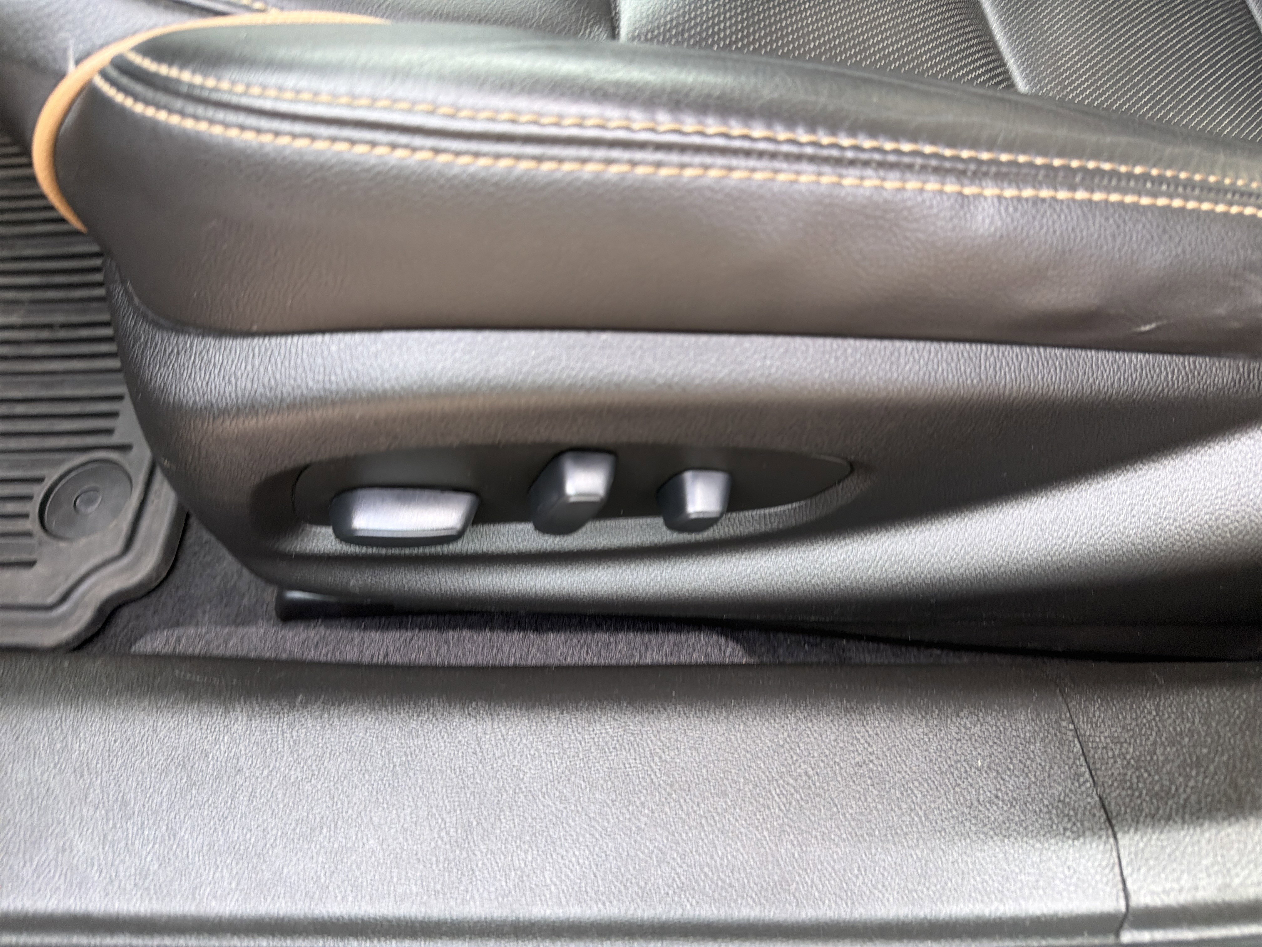 Used 2019 Chevrolet Impala Premier w/ Premier Convenience Package FWD image 19